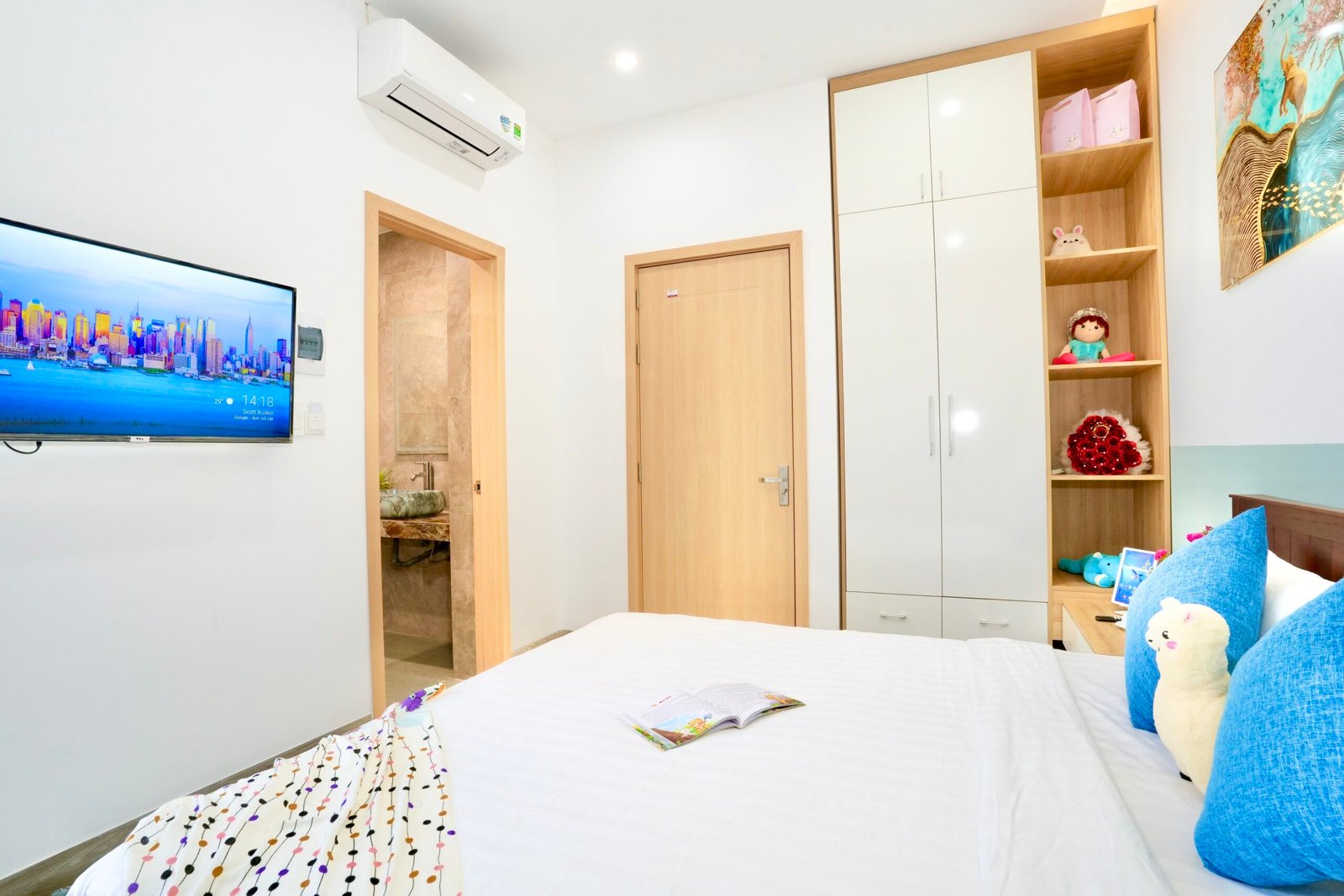 Desk or work corner in Garden Balcony King Room, quiet long-stay room in Hoi An