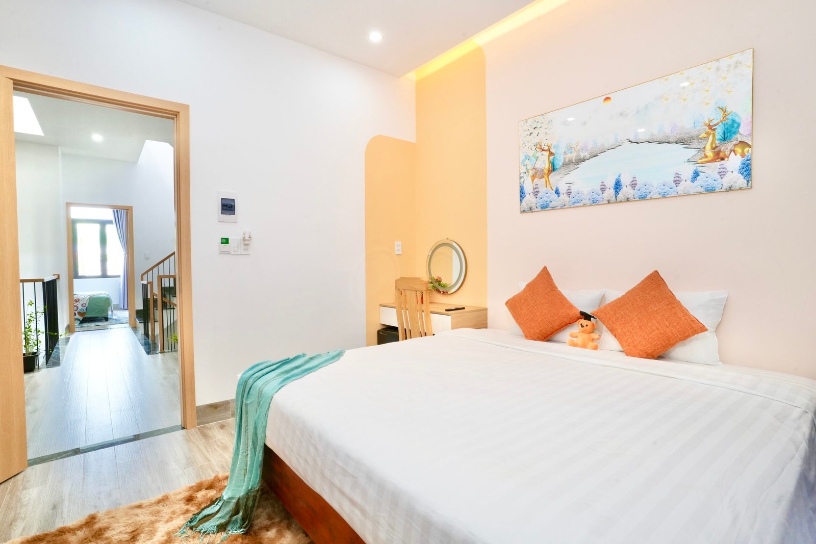 En-suite bathroom in Sunny Balcony King Room, Kalinh Homestay Hoi An