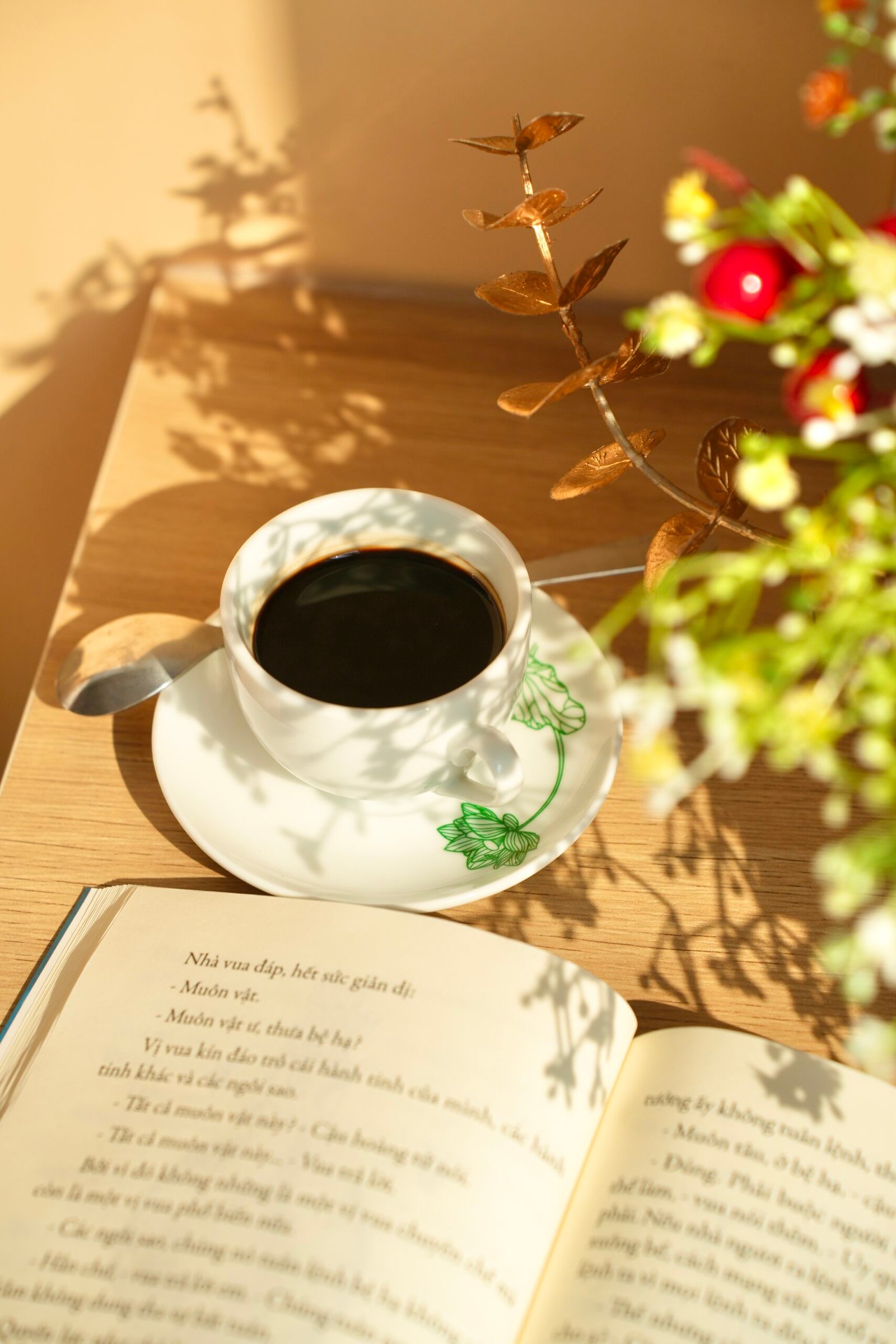 Room layout overview of Private Dual Balcony King Room, Floor 3 at Kalinh Homestay Hoi An