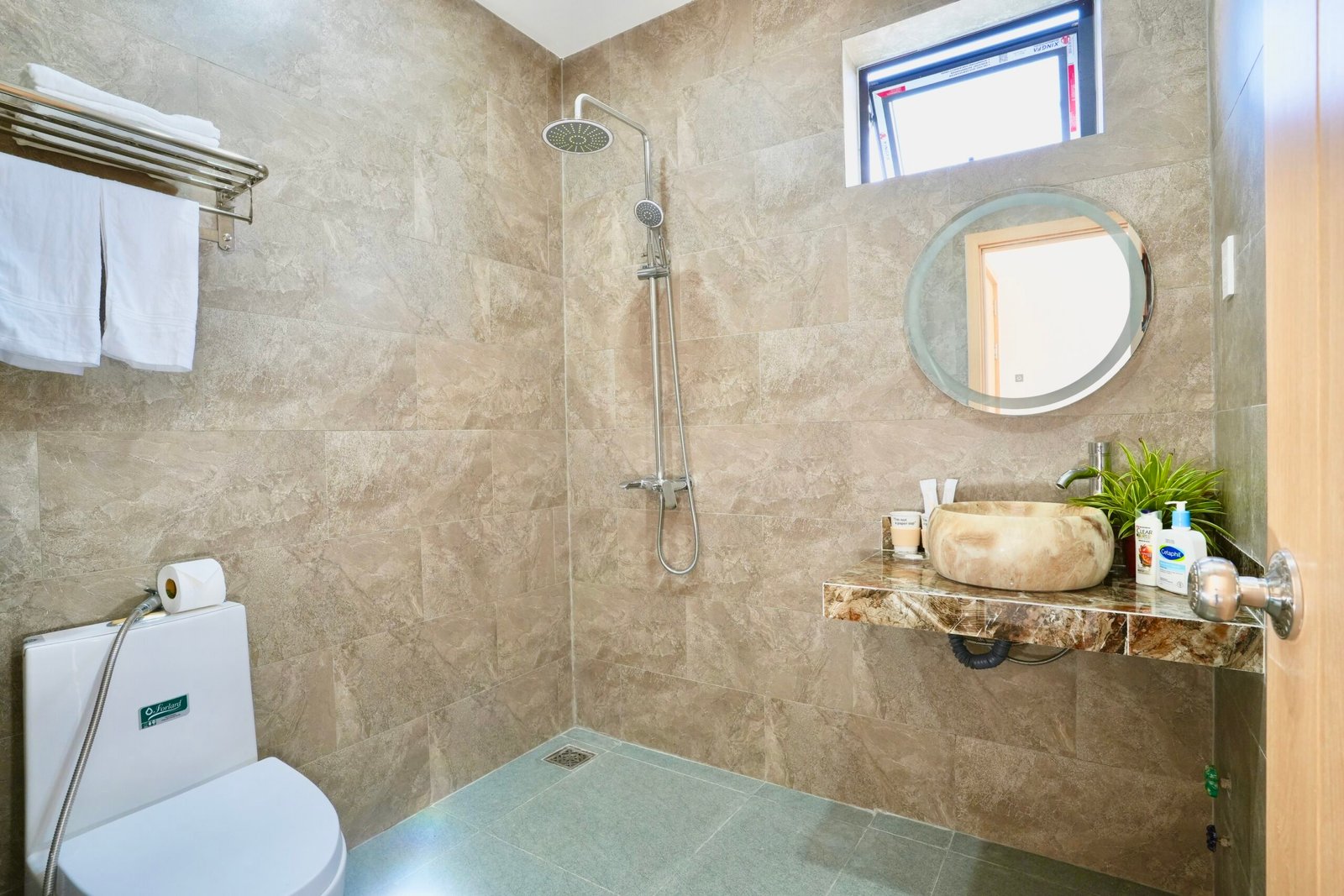 Quiet evening atmosphere in Private Dual Balcony King Room, top-floor room at Kalinh Homestay Hoi An